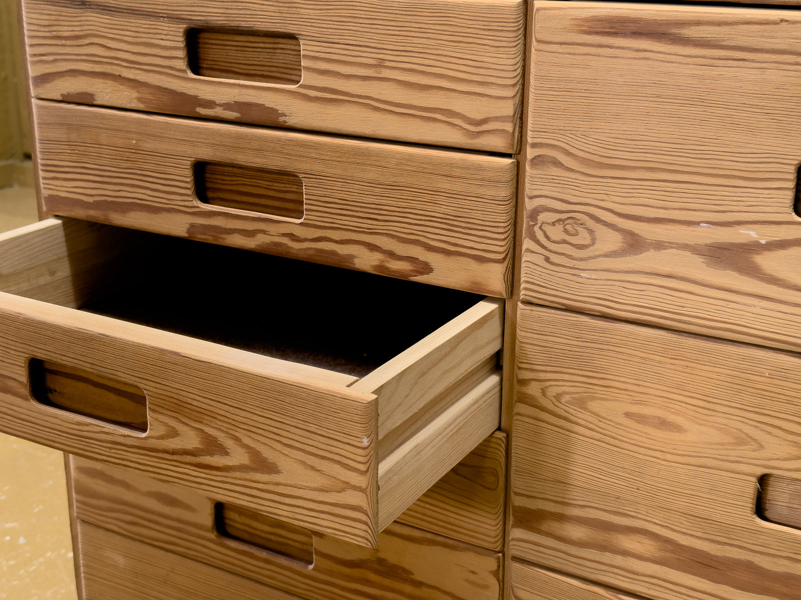 Pine Chest of Drawers