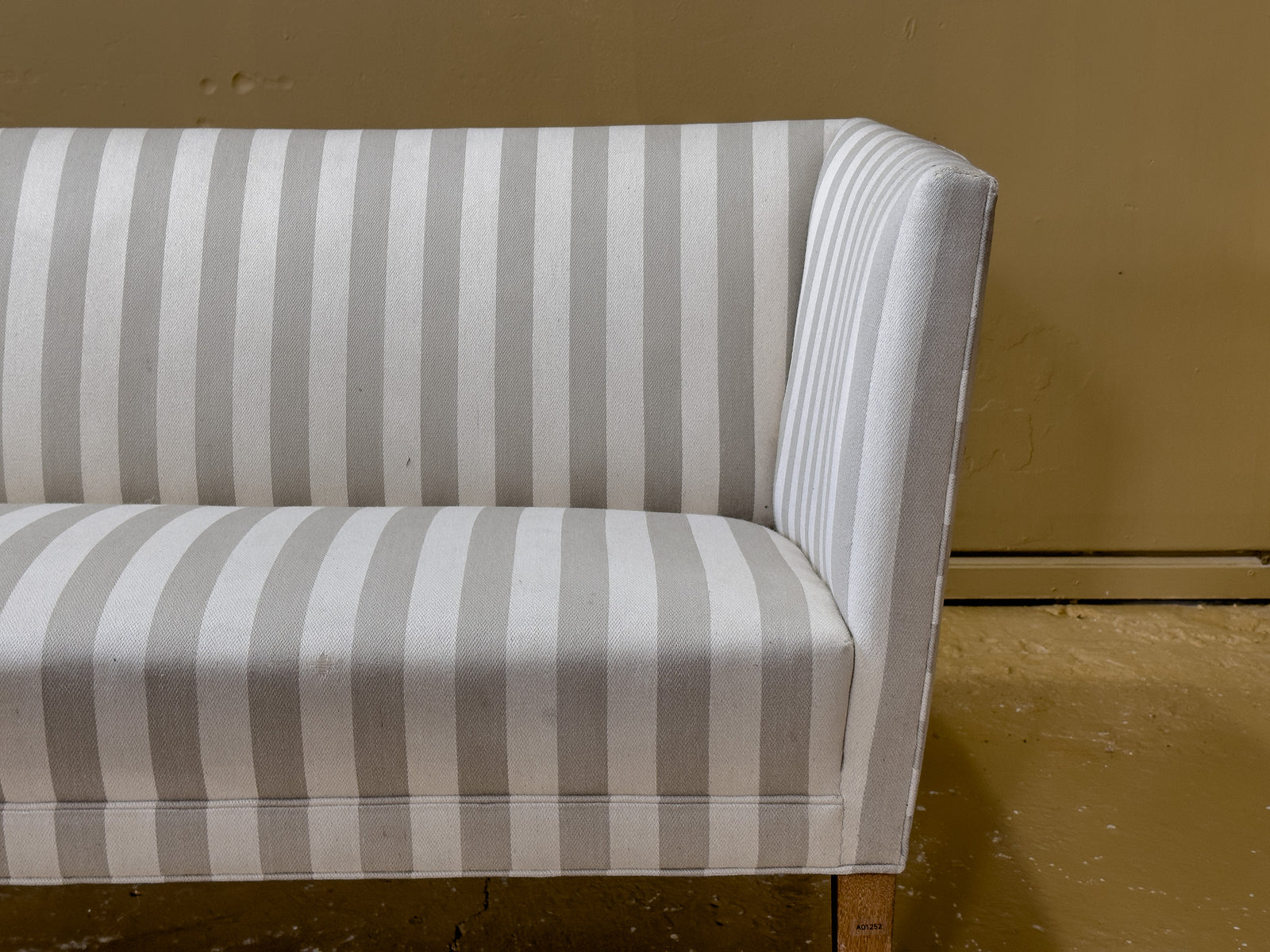 Grete Jalk JH180 Striped Sofa