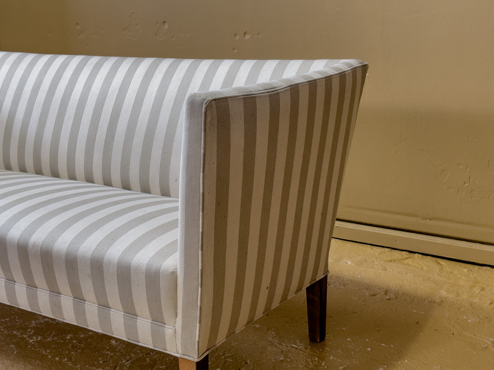 Grete Jalk JH180 Striped Sofa