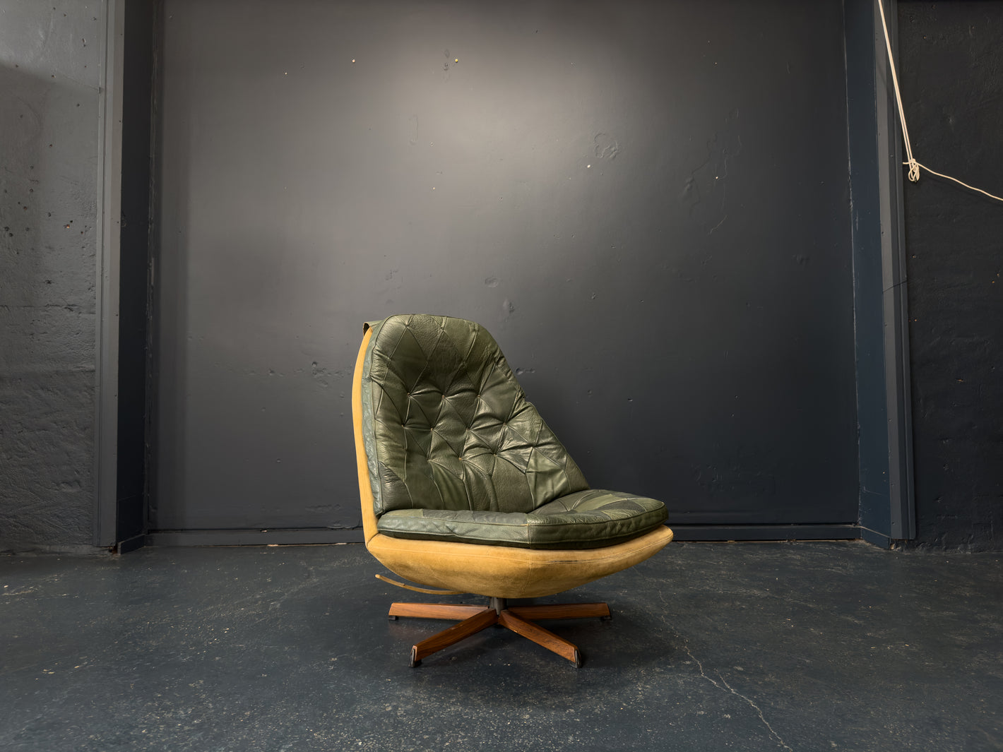 Madsen and Schubell Model 68 Swivel Chair