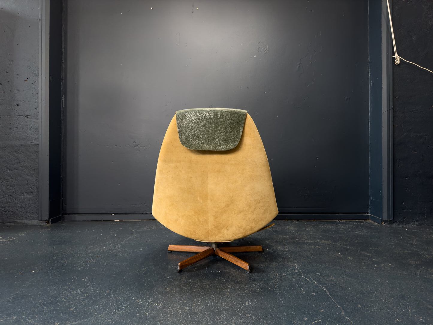 Madsen and Schubell Model 68 Swivel Chair