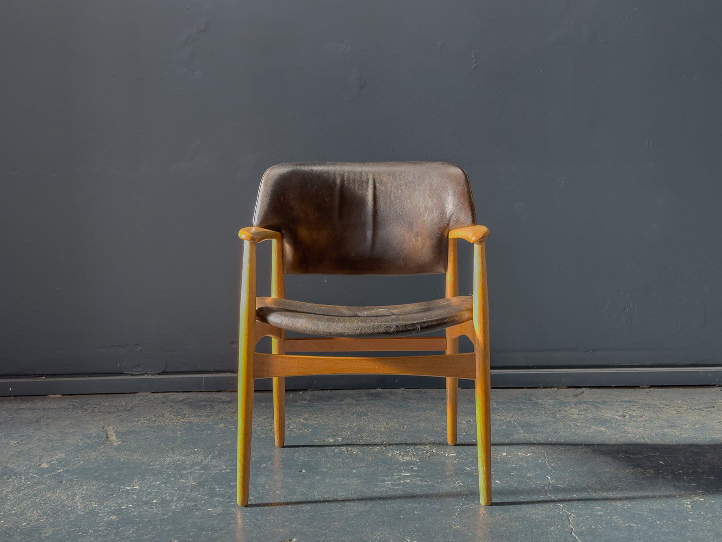 Ejnar Larsen & Aksel Bender Madsen Model 4205 Chair