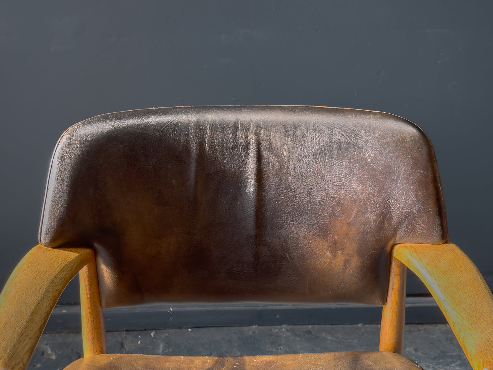 Ejnar Larsen & Aksel Bender Madsen Model 4205 Chair
