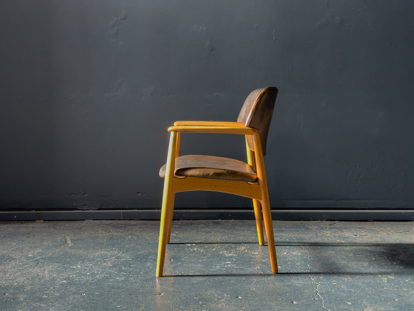 Ejnar Larsen & Aksel Bender Madsen Model 4205 Chair