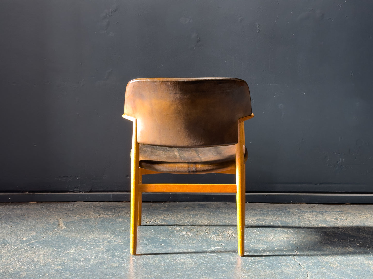 Ejnar Larsen & Aksel Bender Madsen Model 4205 Chair