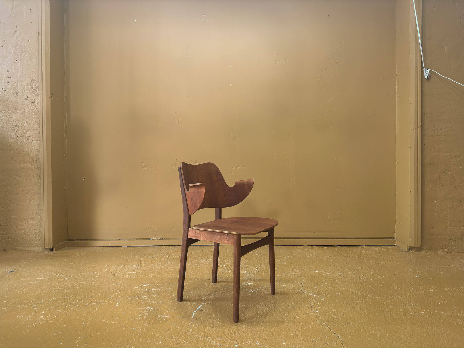 Hans Olsen Model 107 Chair