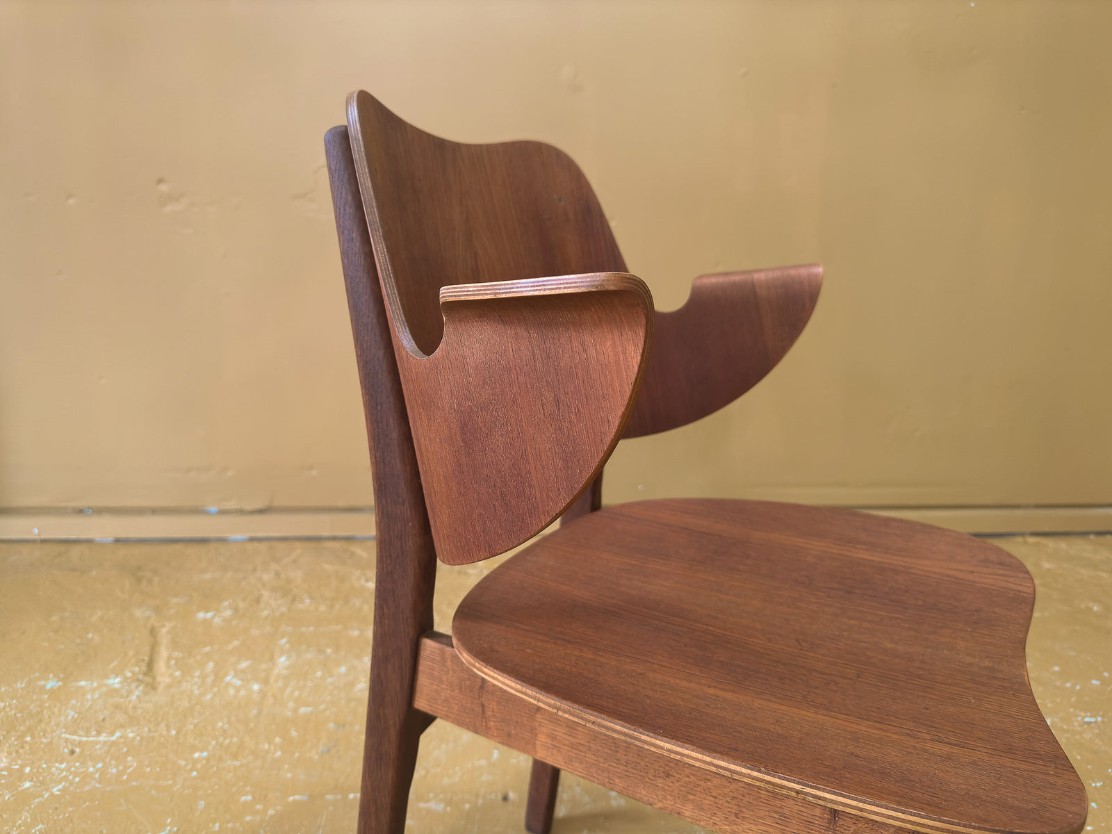 Hans Olsen Model 107 Chair