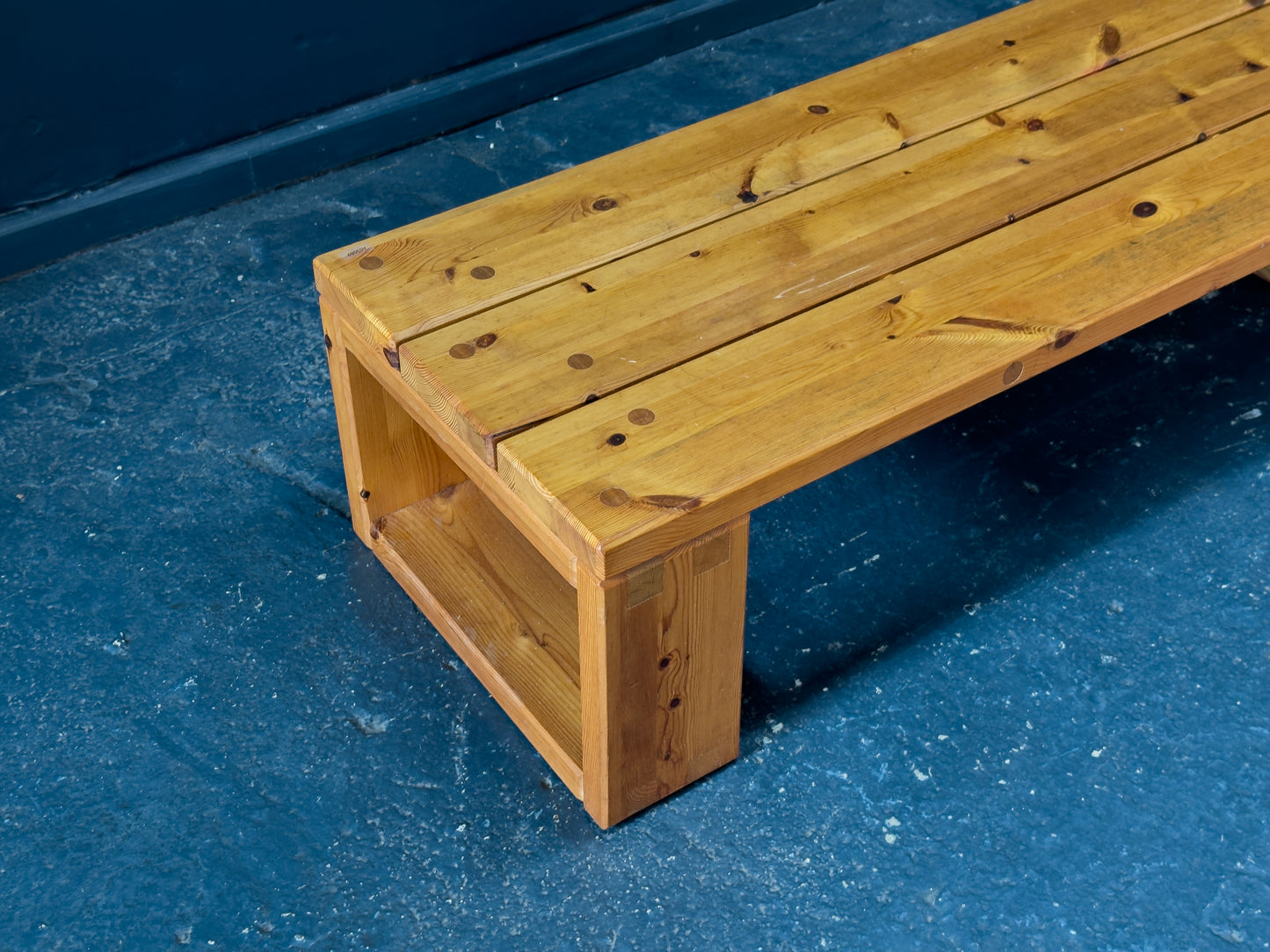 Low Pine Bench