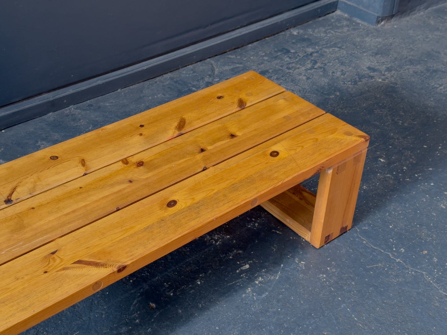Low Pine Bench