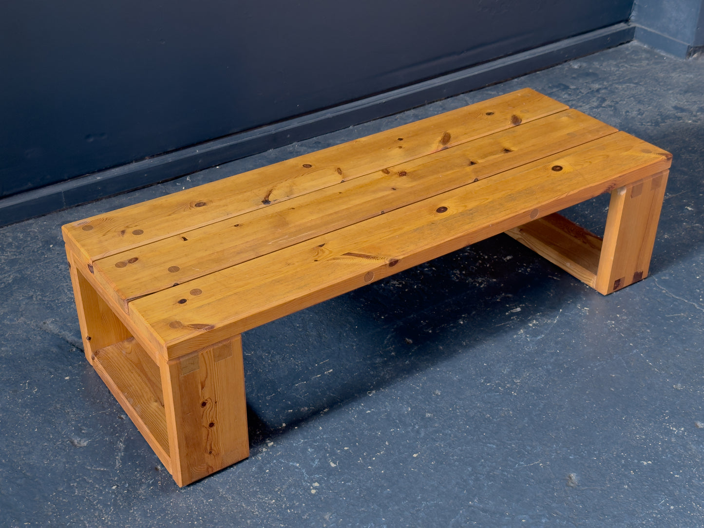 Low Pine Bench