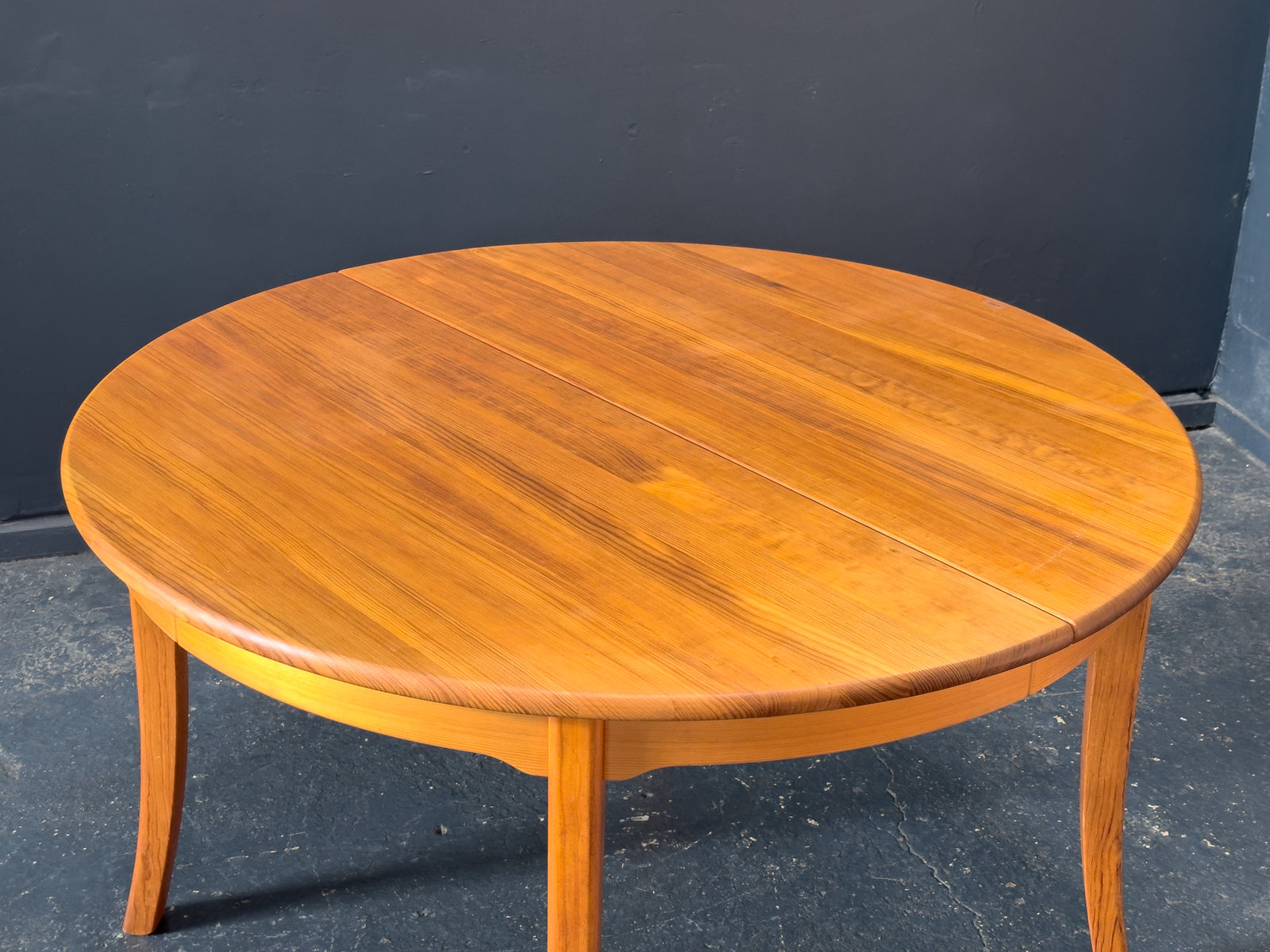 Extending Pine Dining Table