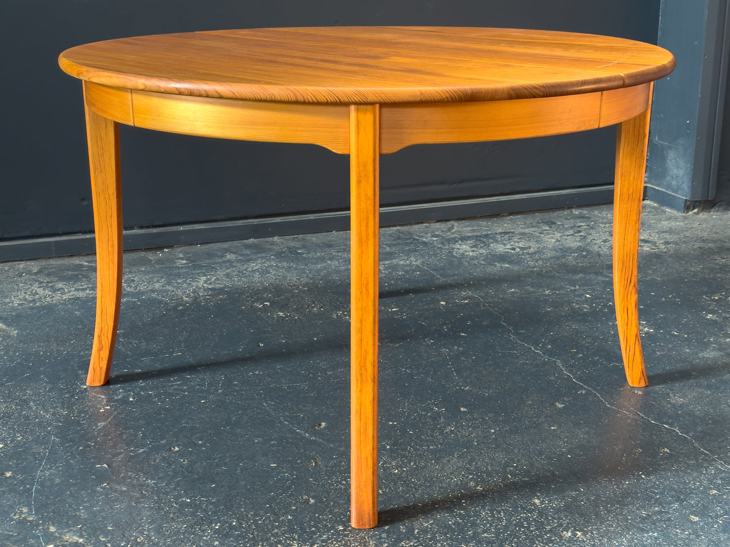 Extending Pine Dining Table