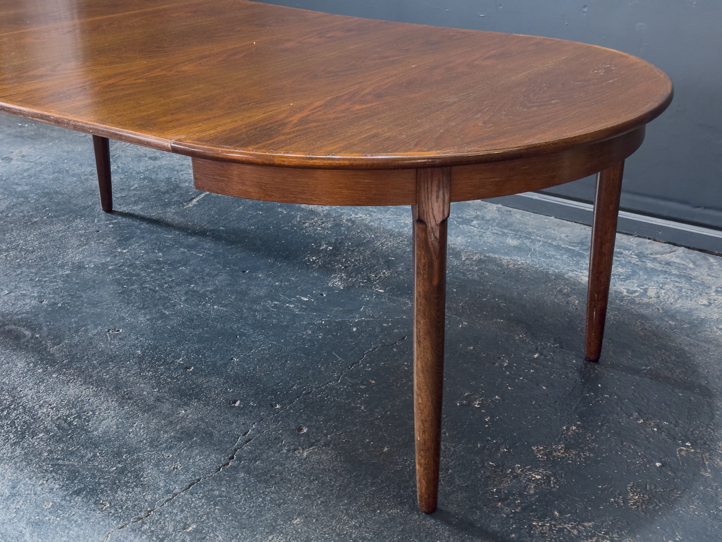 Dark Stain Oak Extending Dining Table