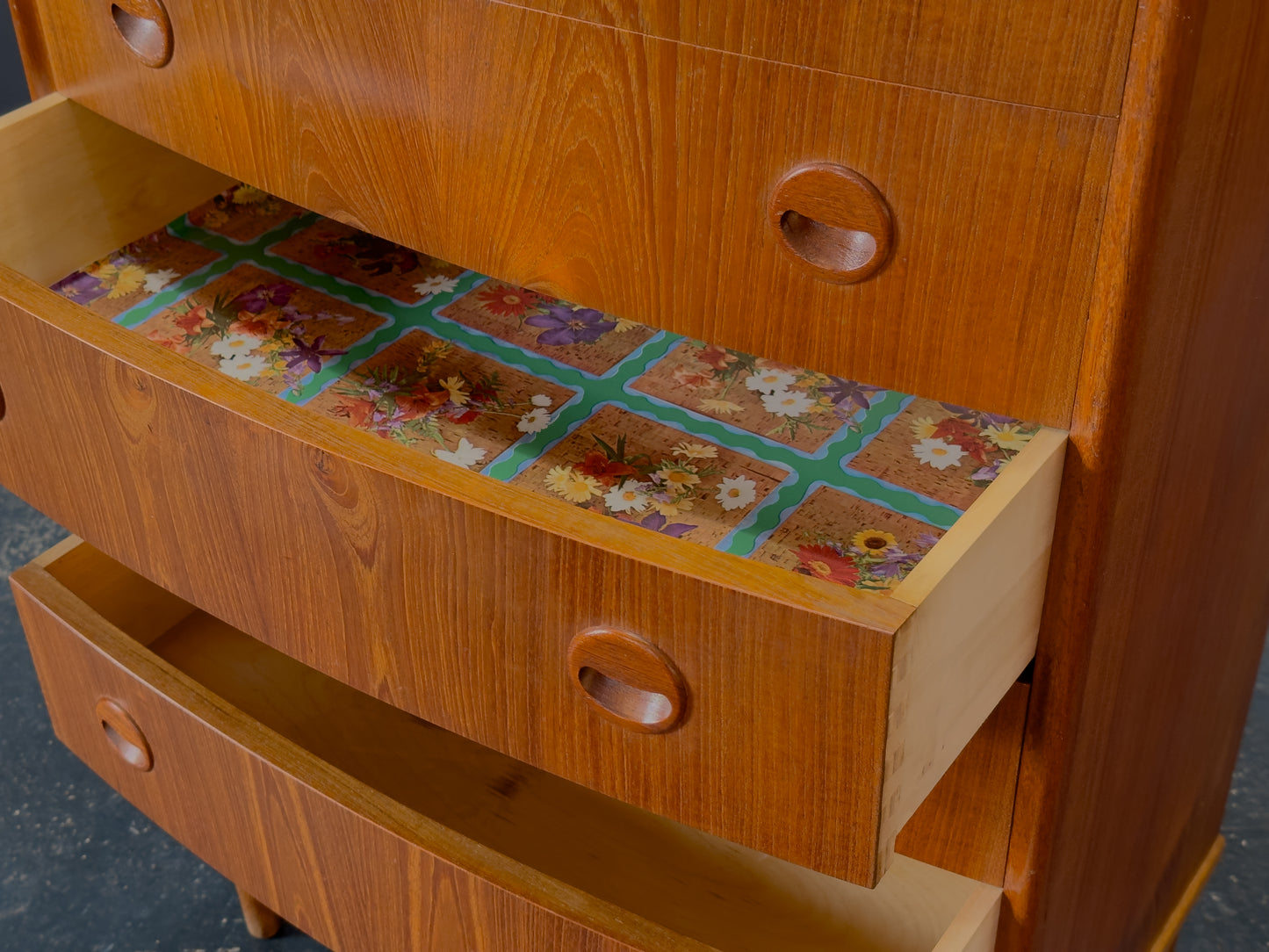 Teak chest of drawers