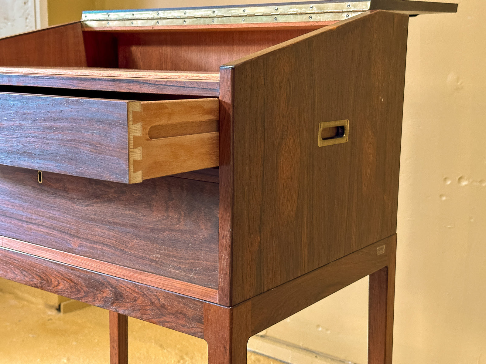 Rosewood Standing Desk