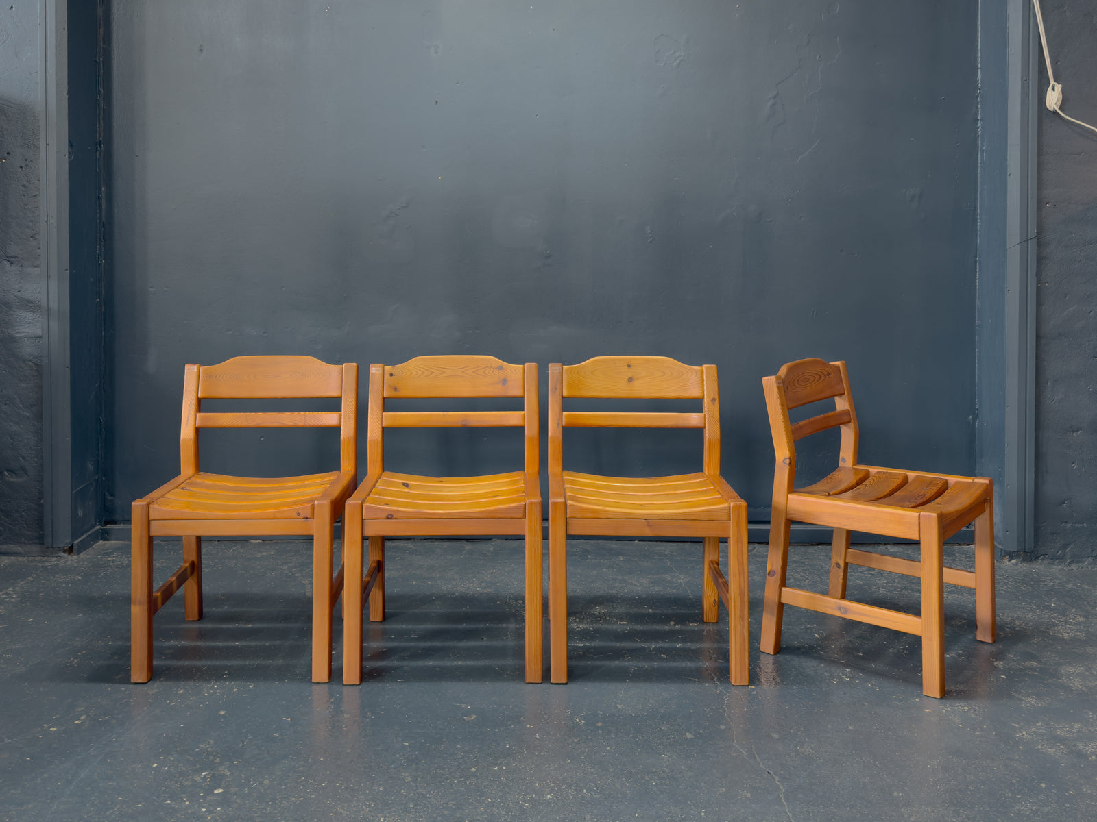 Set of 4 Pine Dining Chairs