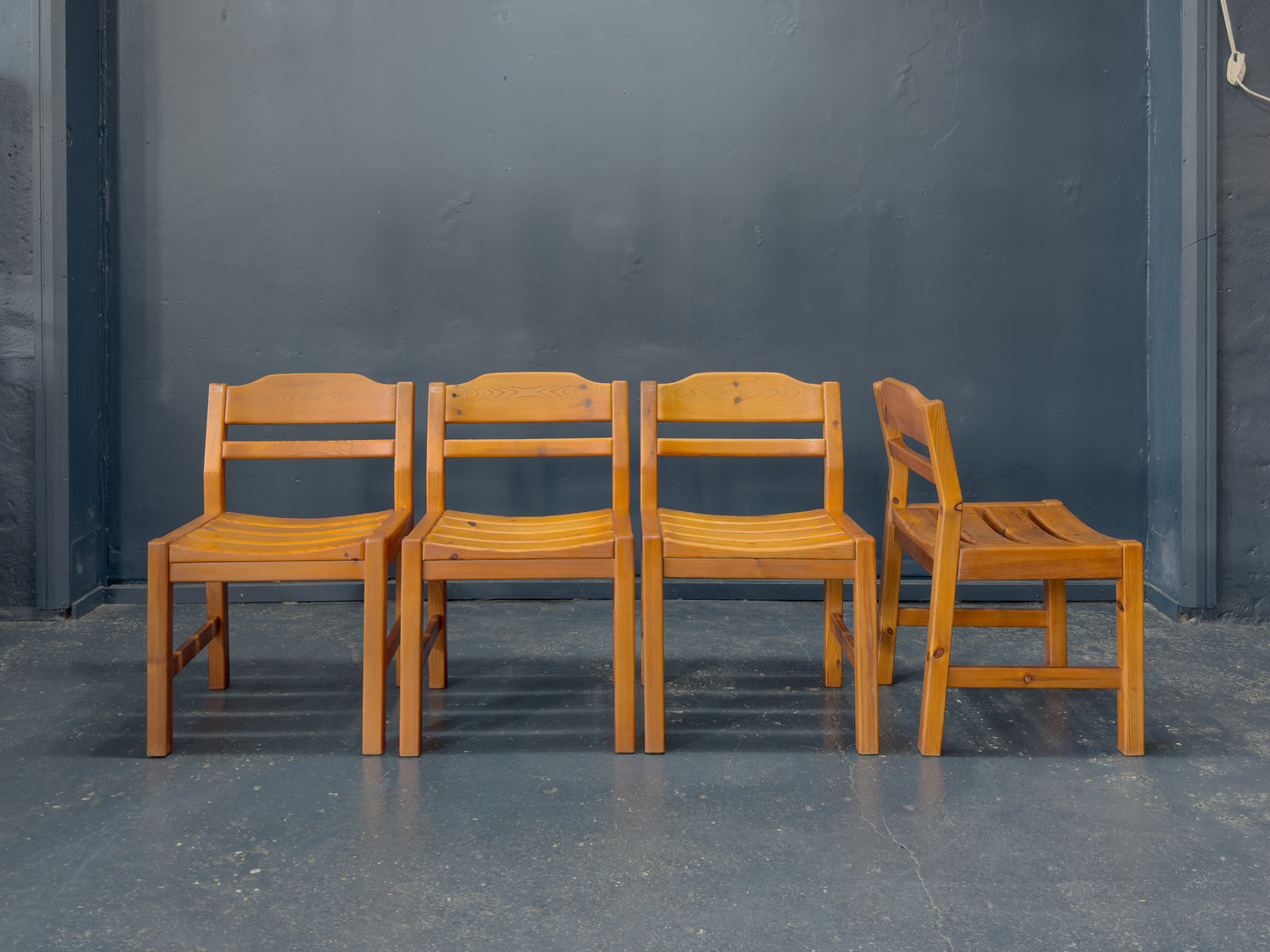 Set of 4 Pine Dining Chairs