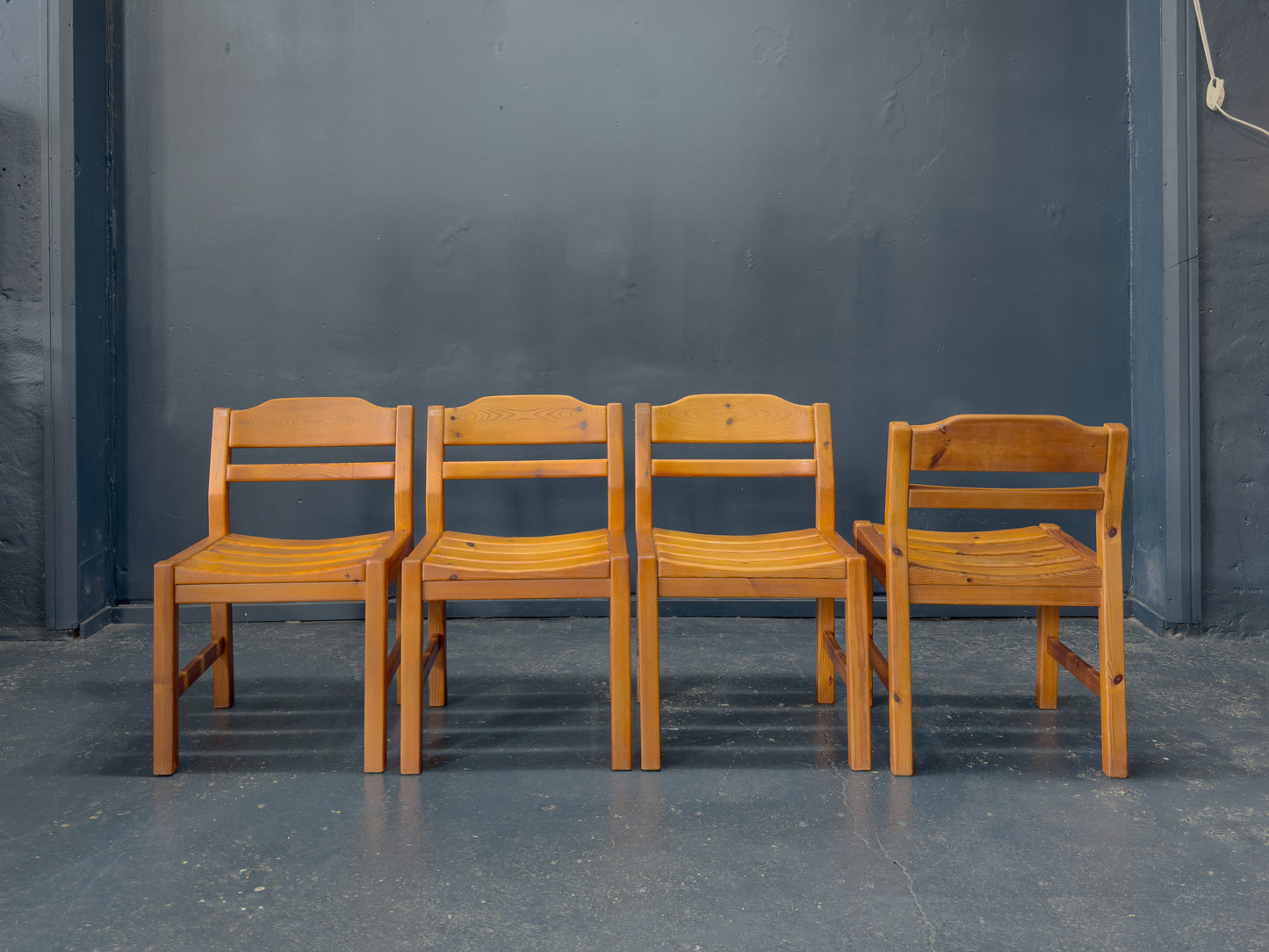Set of 4 Pine Dining Chairs