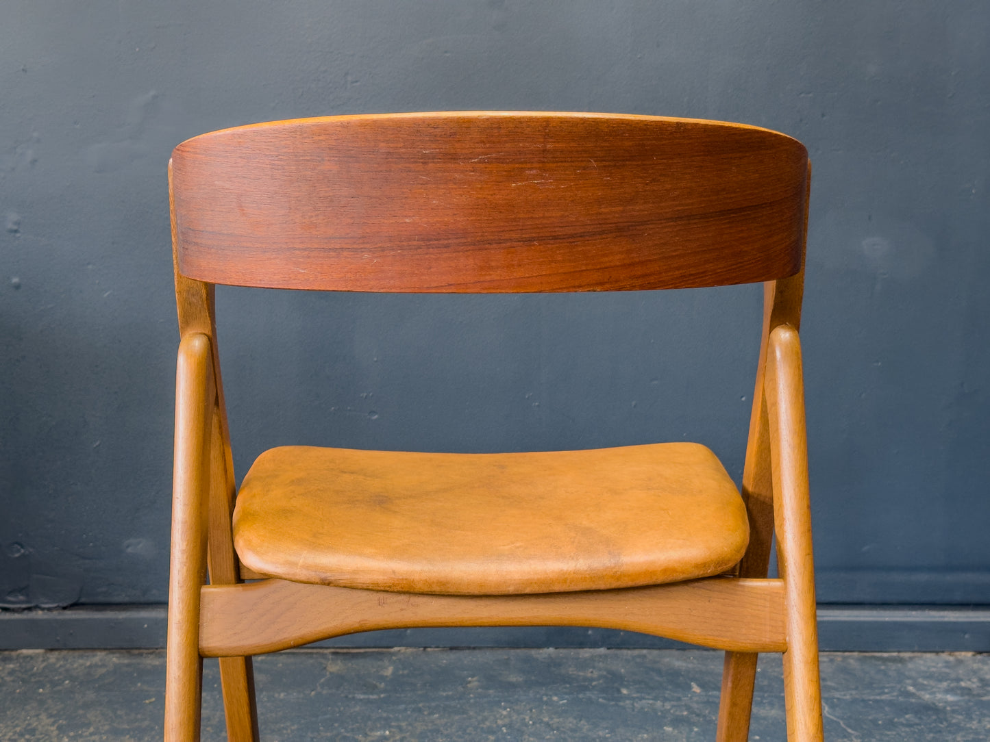 Model 71 Teak and Leather Chair by Henning Kjærnulf