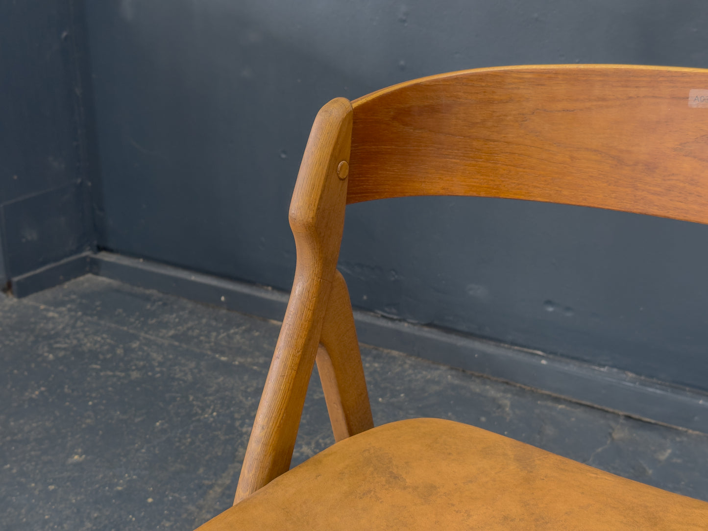 Model 71 Teak and Leather Chair by Henning Kjærnulf