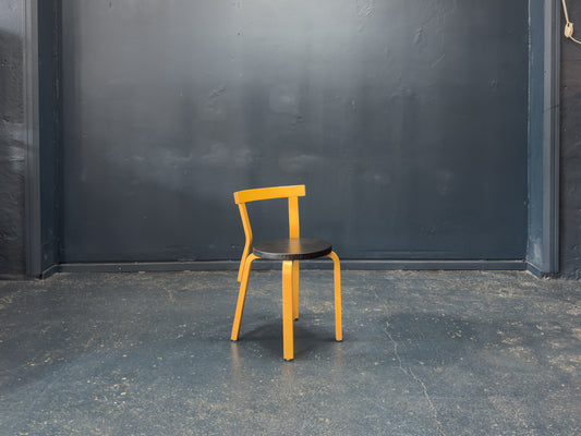 Alvar Aalto Model 68 Chair