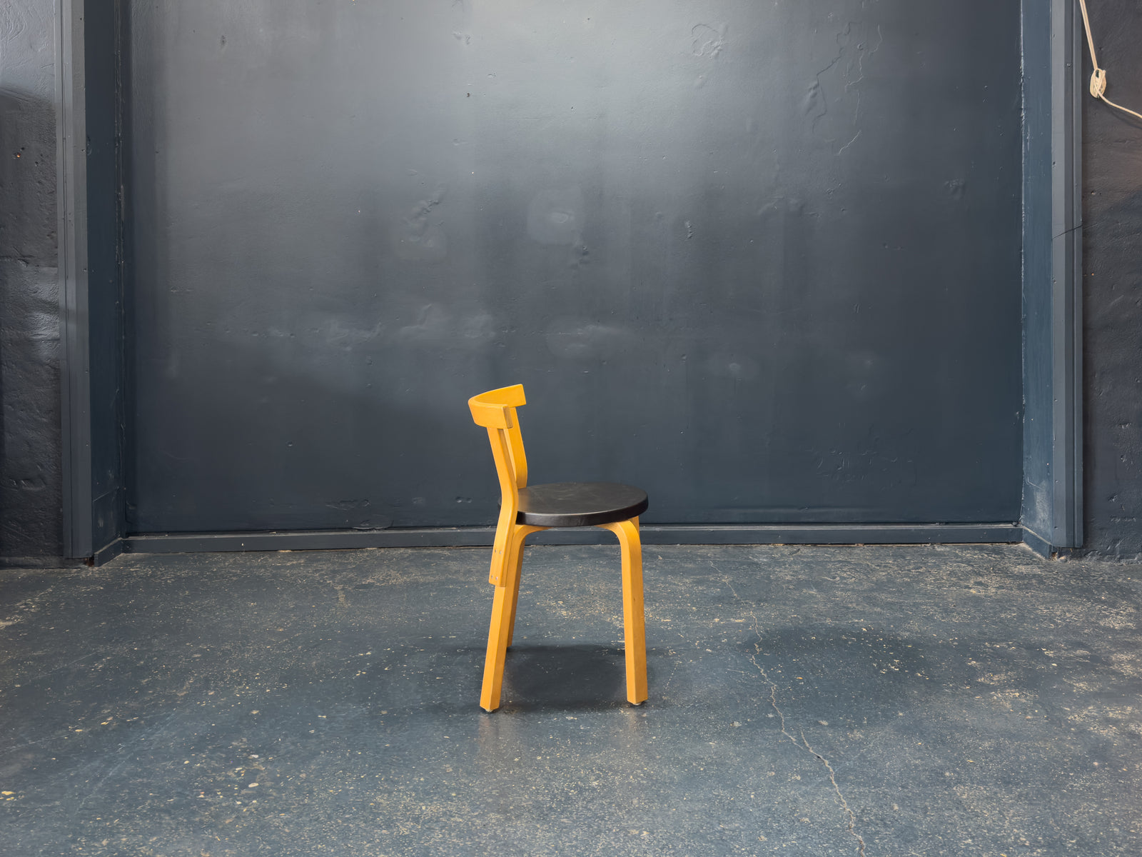 Alvar Aalto Model 68 Chair with Black Leather Seat
