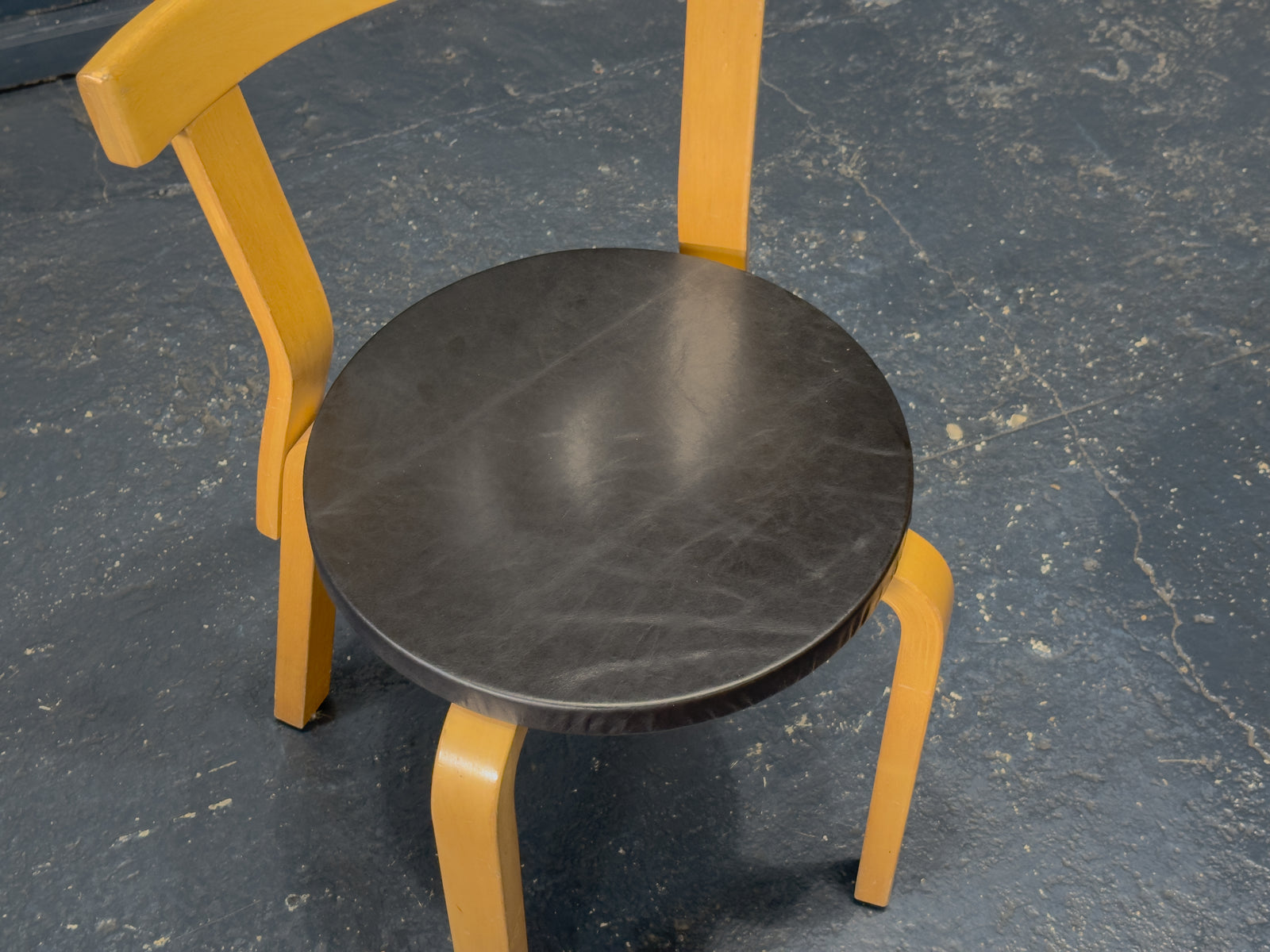 Alvar Aalto Model 68 Chair with Black Leather Seat