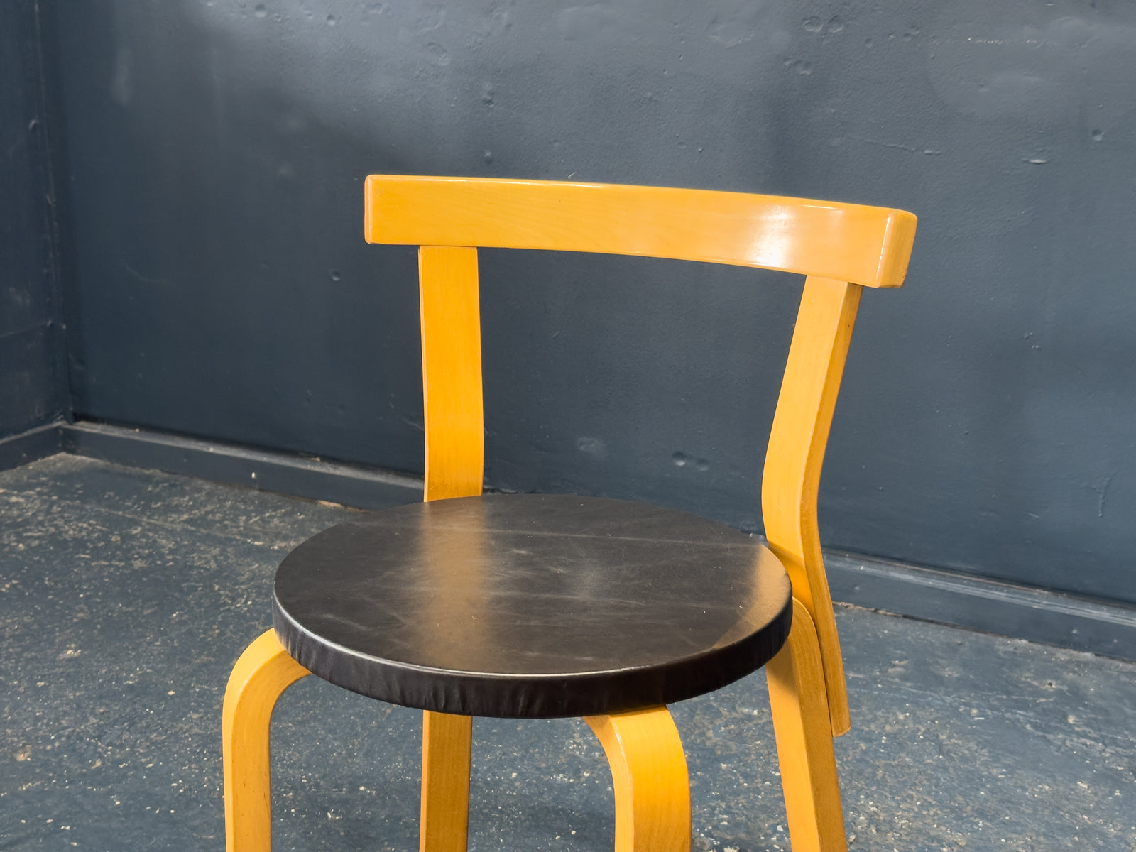 Alvar Aalto Model 68 Chair with Black Leather Seat