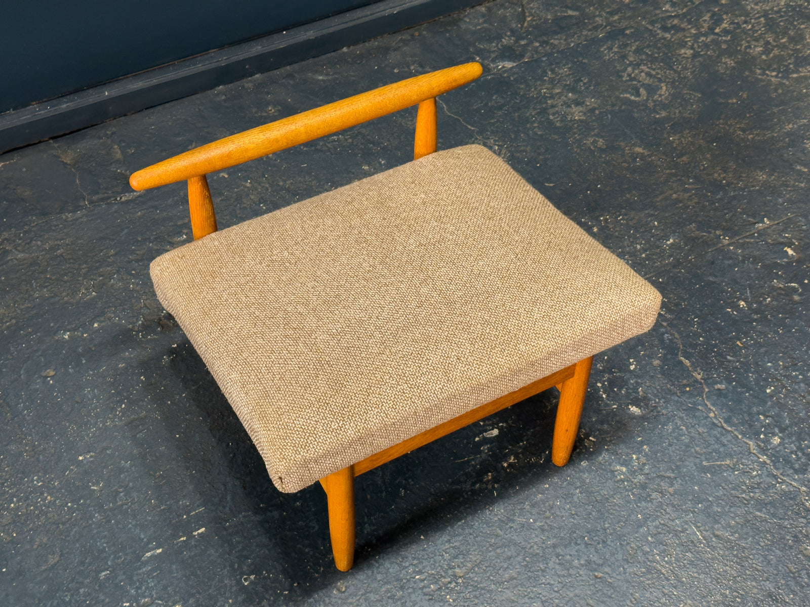 Ejvind A. Johansson Model J65 stool