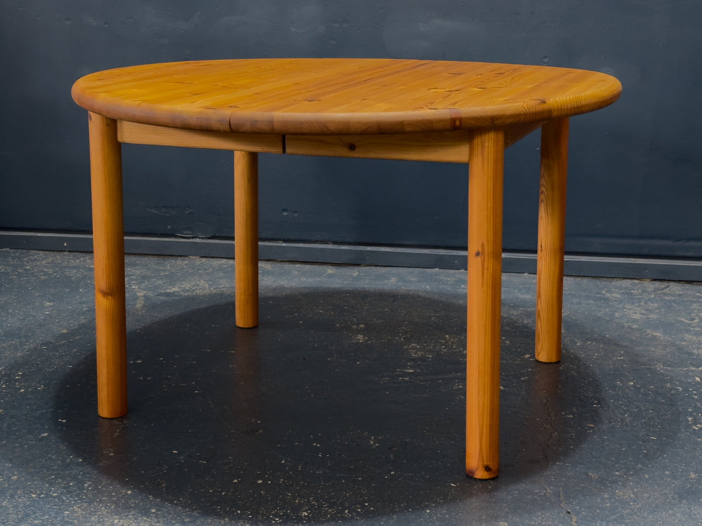 Rainer Daumiller Extending Round Pine Dining Table