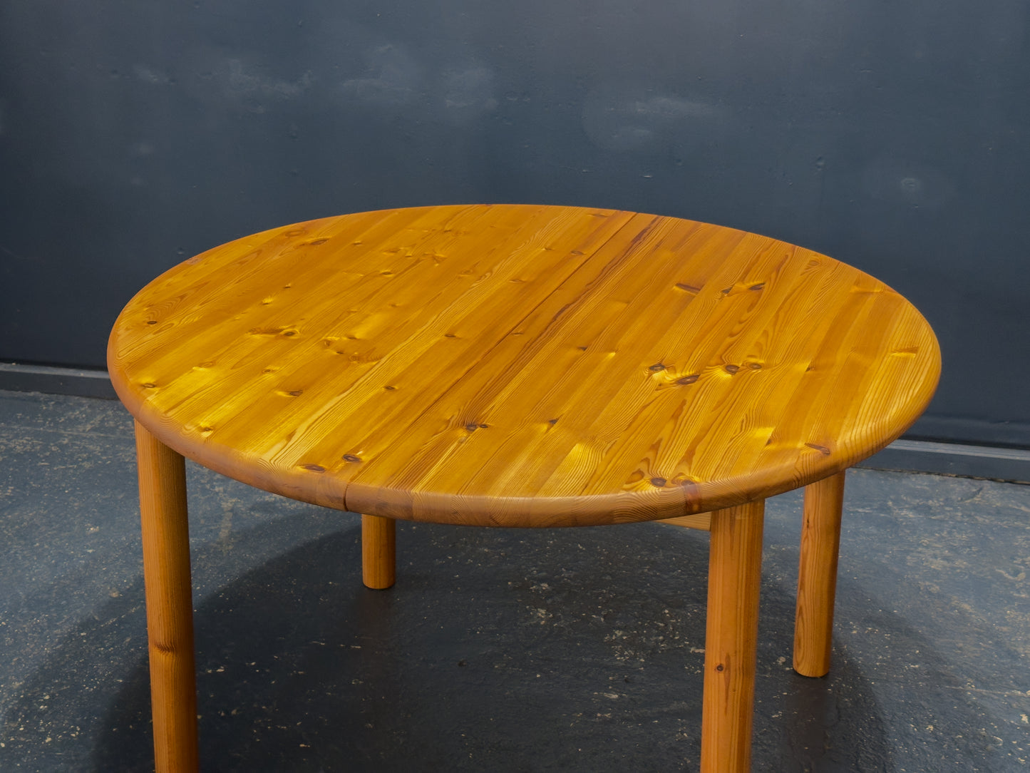 Rainer Daumiller Extending Round Pine Dining Table
