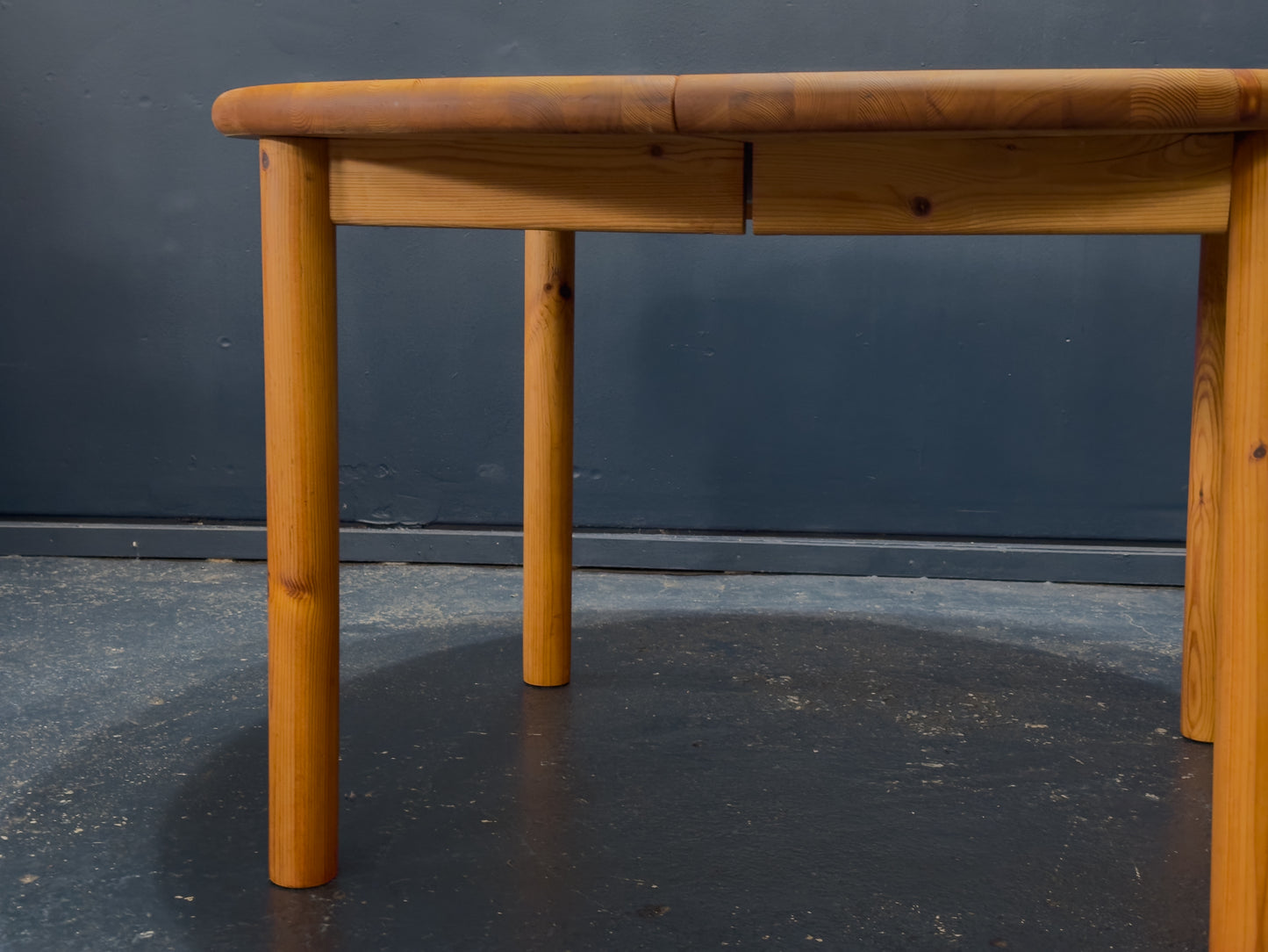 Rainer Daumiller Extending Round Pine Dining Table