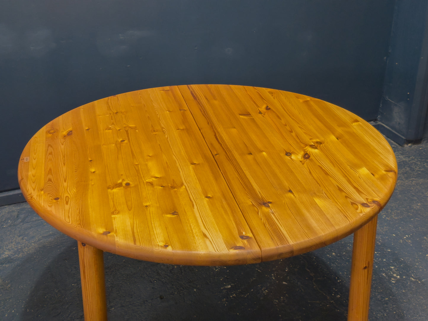 Rainer Daumiller Extending Round Pine Dining Table