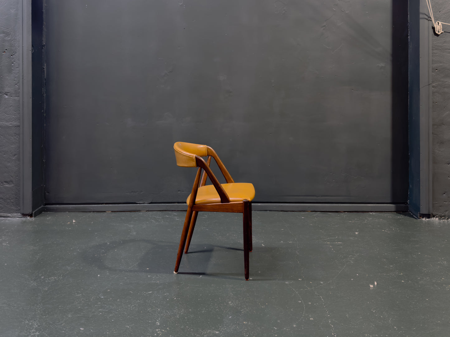 Set of 6 Leather and Rosewood Model 31 Chairs by Kai Kristiansen
