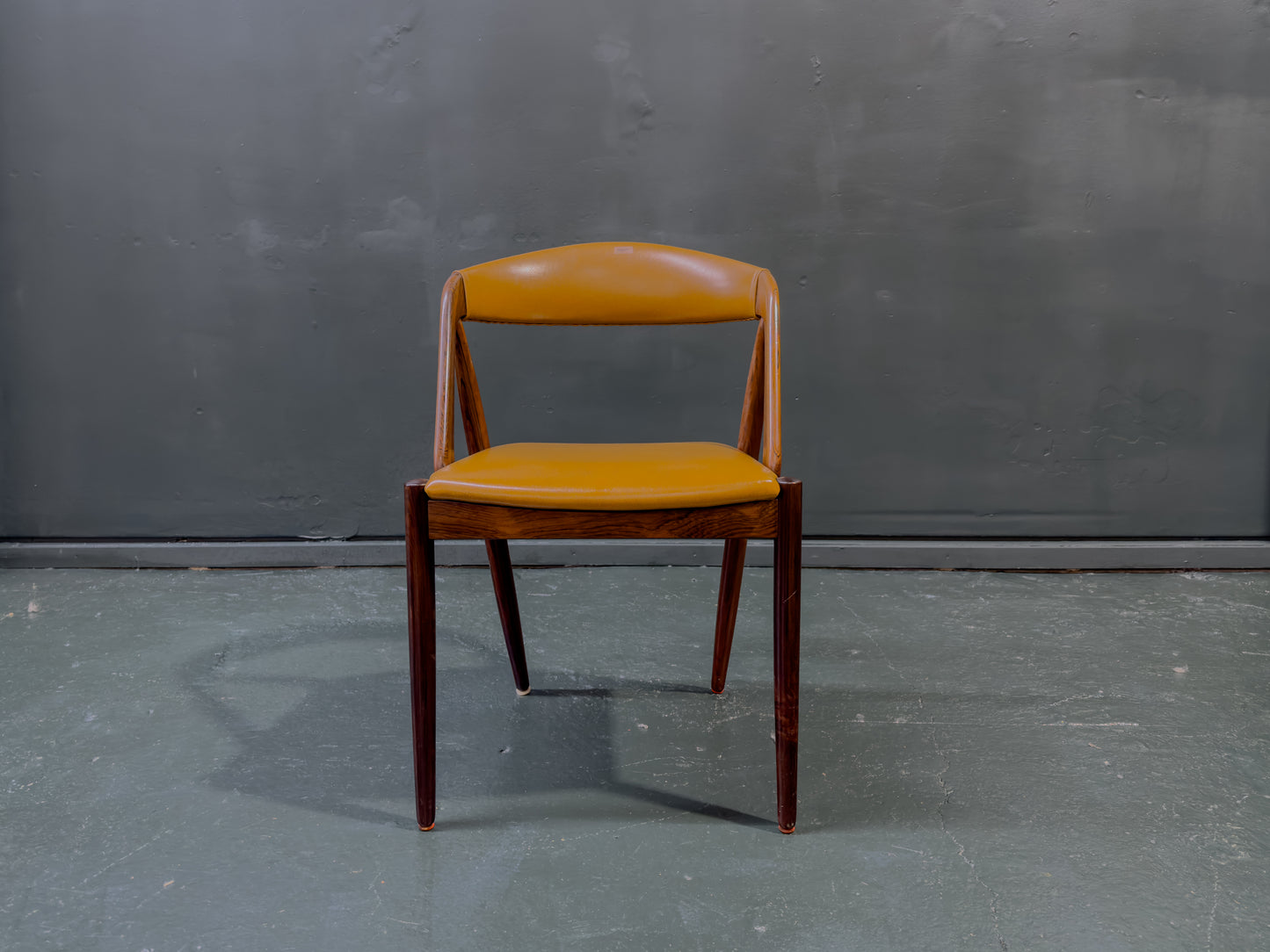 Set of 6 Leather and Rosewood Model 31 Chairs by Kai Kristiansen