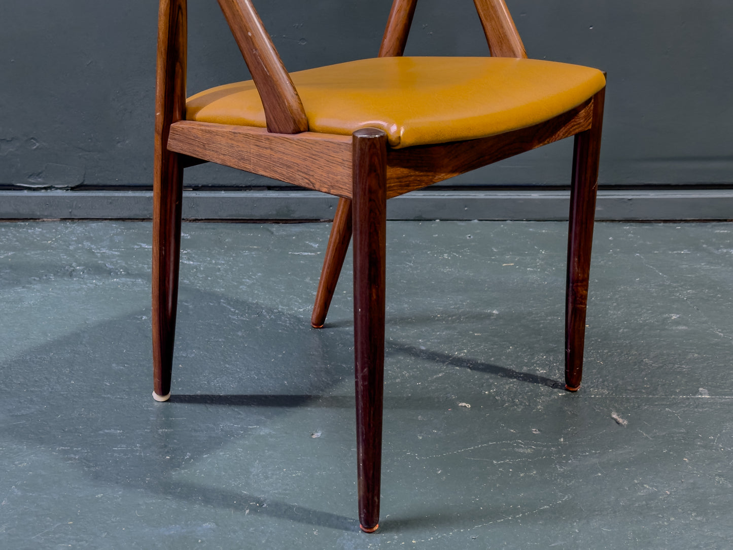 Set of 6 Leather and Rosewood Model 31 Chairs by Kai Kristiansen