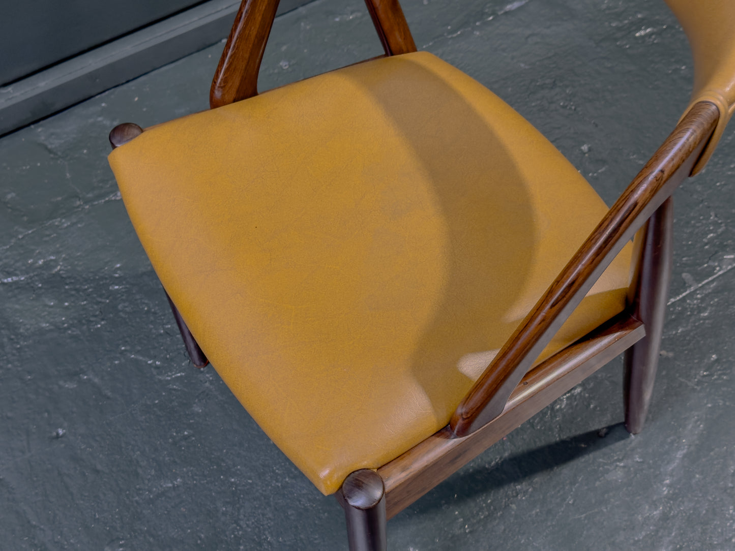 Set of 6 Leather and Rosewood Model 31 Chairs by Kai Kristiansen