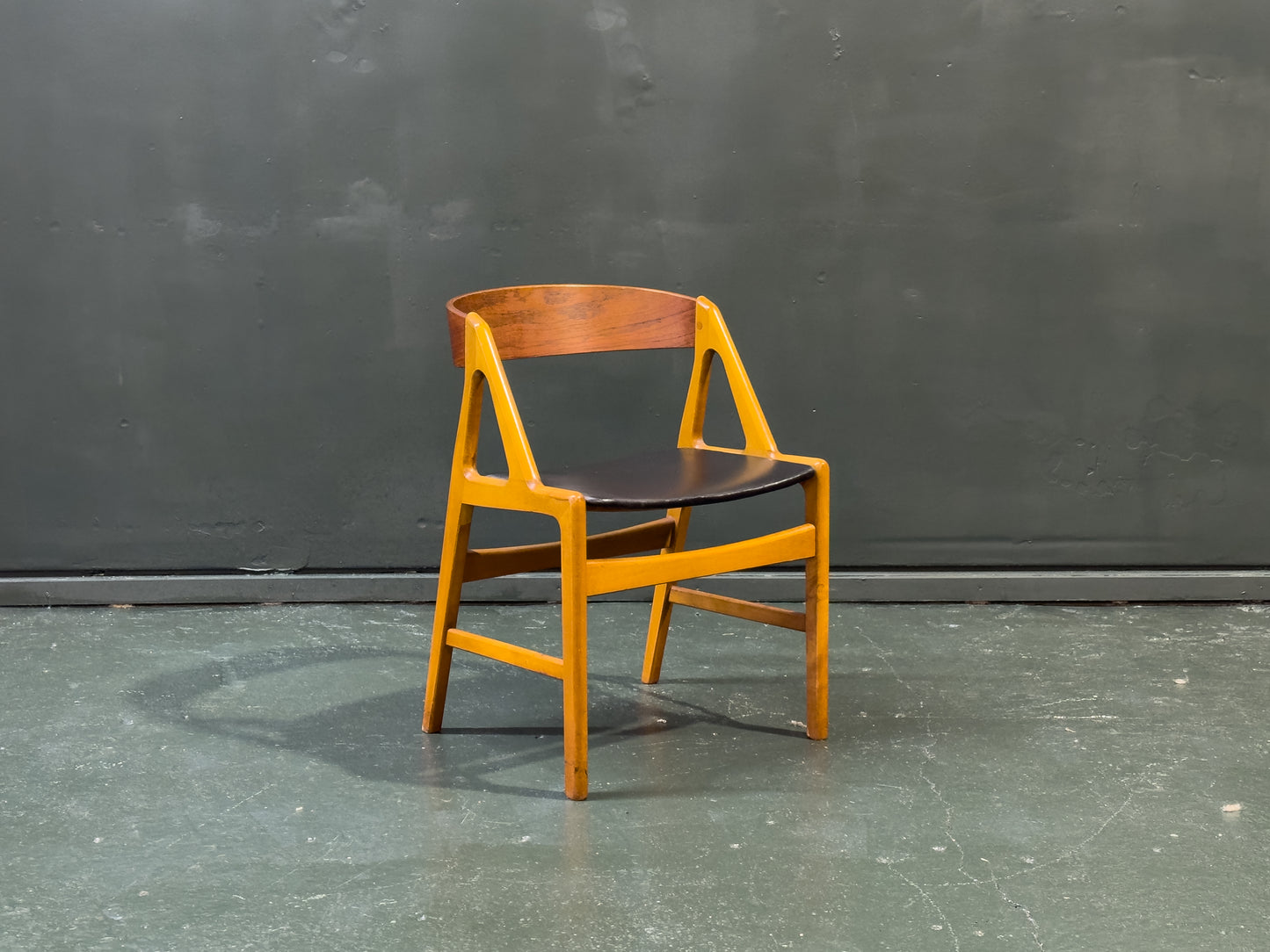 Henning Kjaernulf Model 72 Chair