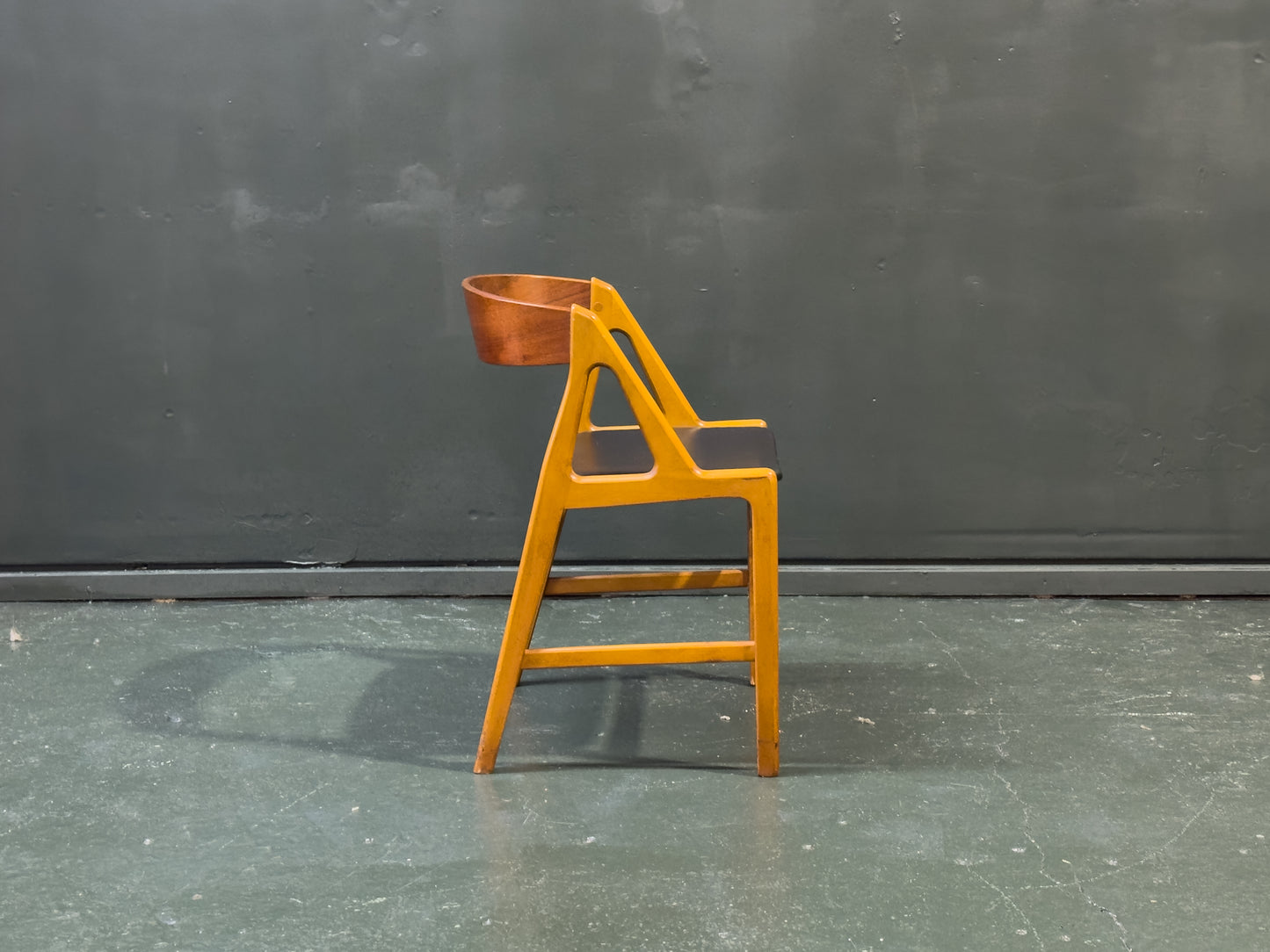 Henning Kjaernulf Model 72 Chair