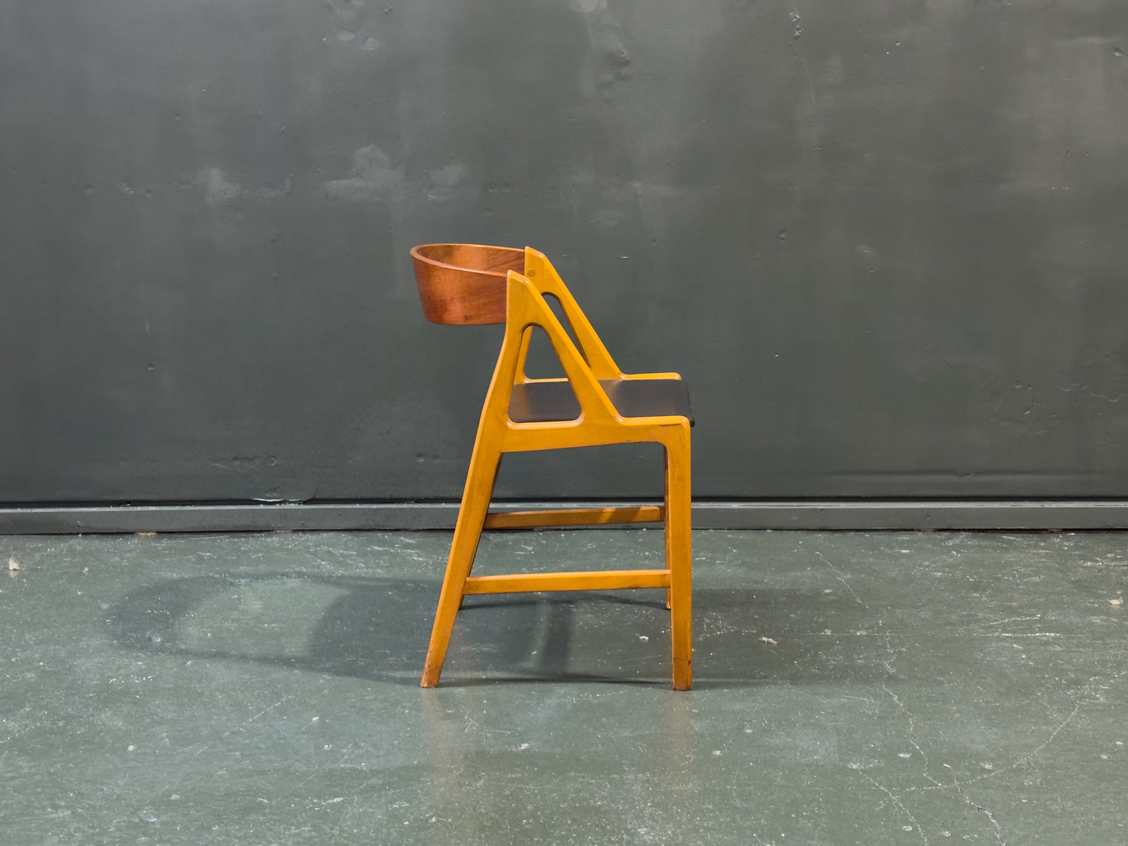 Henning Kjaernulf Model 72 Chair
