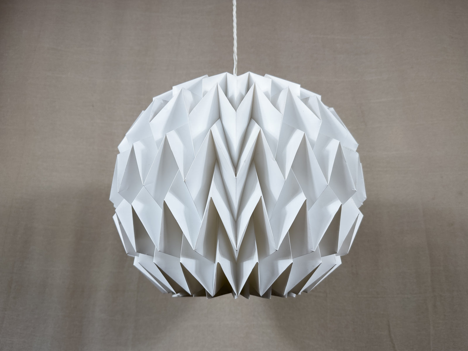 Zig zag textured pendant light