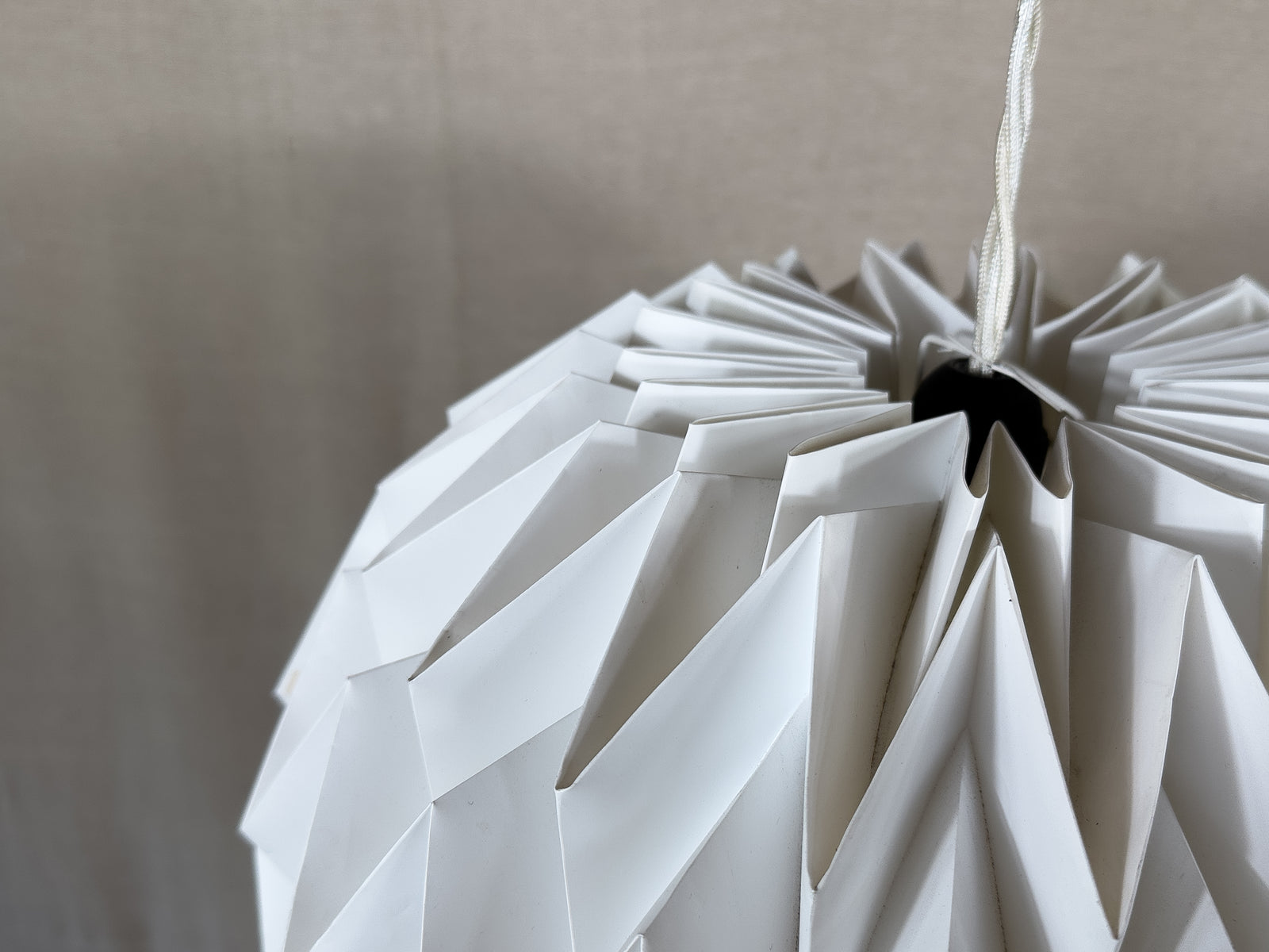 Zig zag textured pendant light