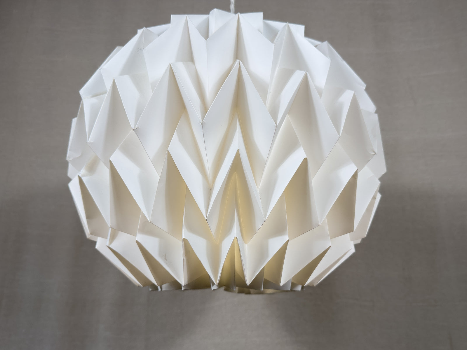 Zig zag textured pendant light