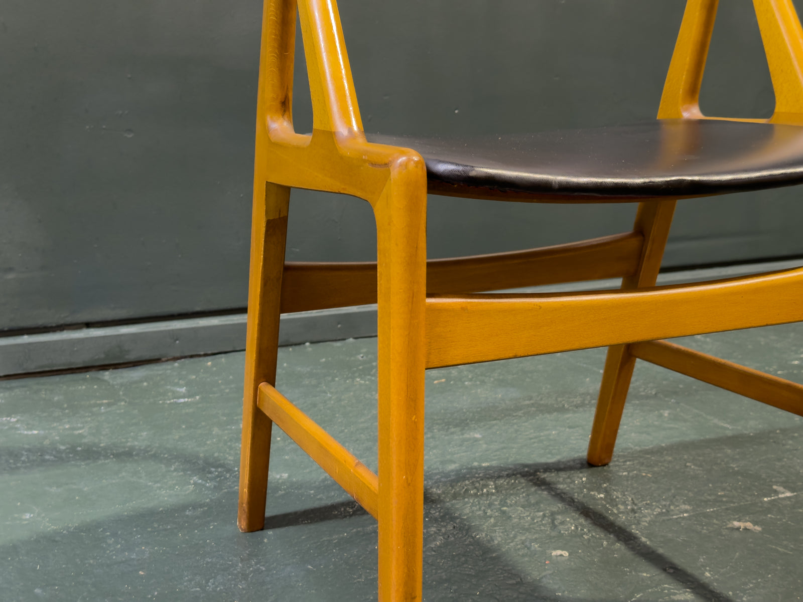 Henning Kjaernulf Model 72 Chair
