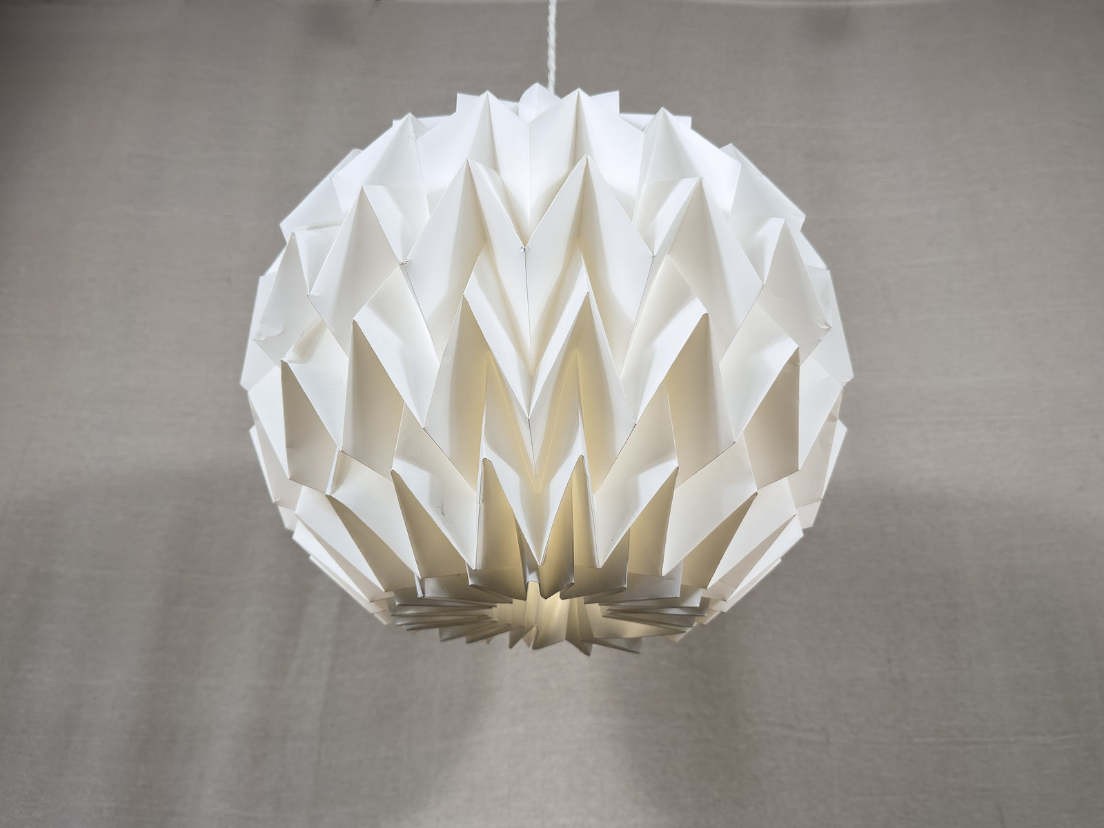 Zig zag textured pendant light
