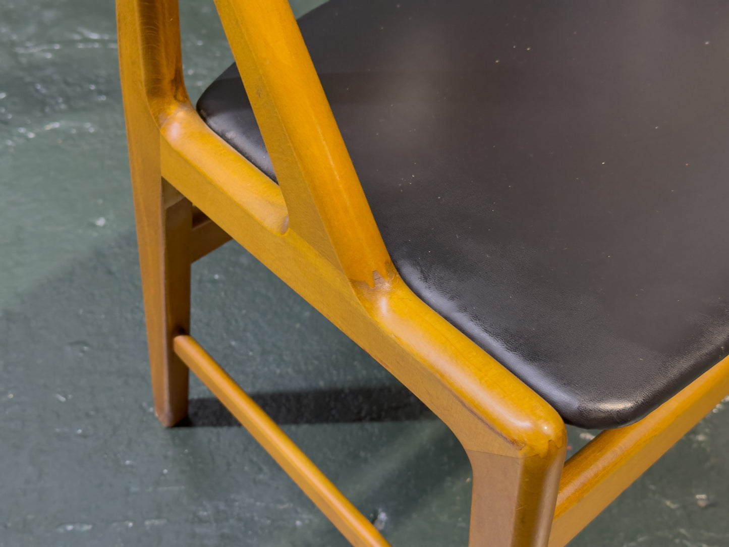 Henning Kjaernulf Model 72 Chair
