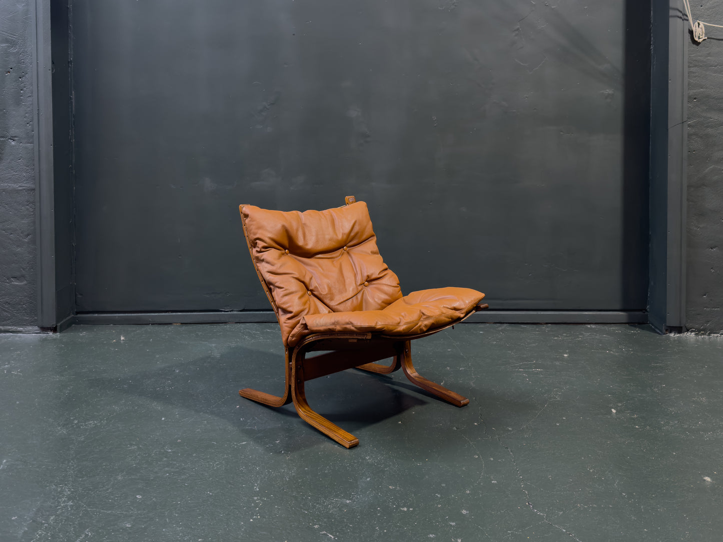 Tan Leather Siesta Chair