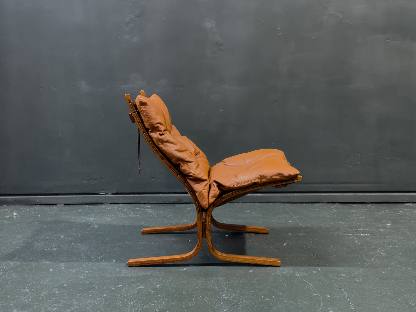 Tan Leather Siesta Chair