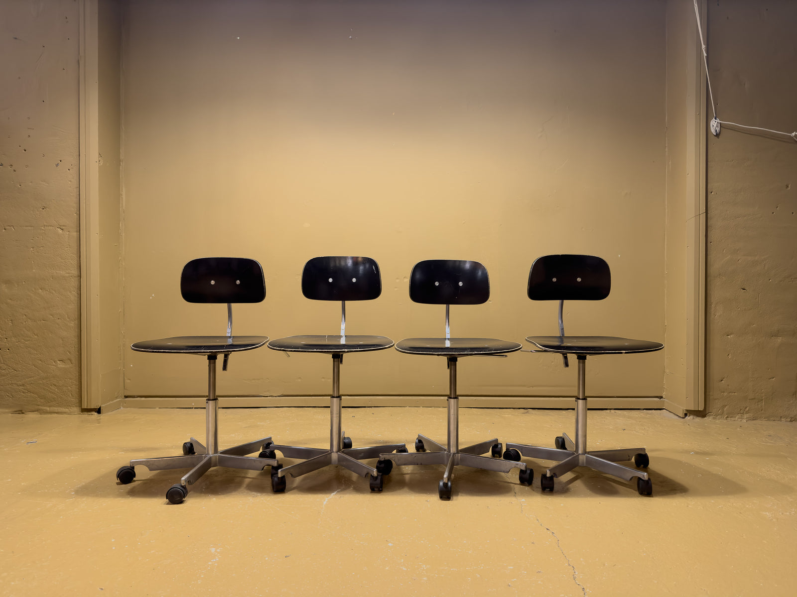 Jorgen Rasmussen 2533 Desk Chairs