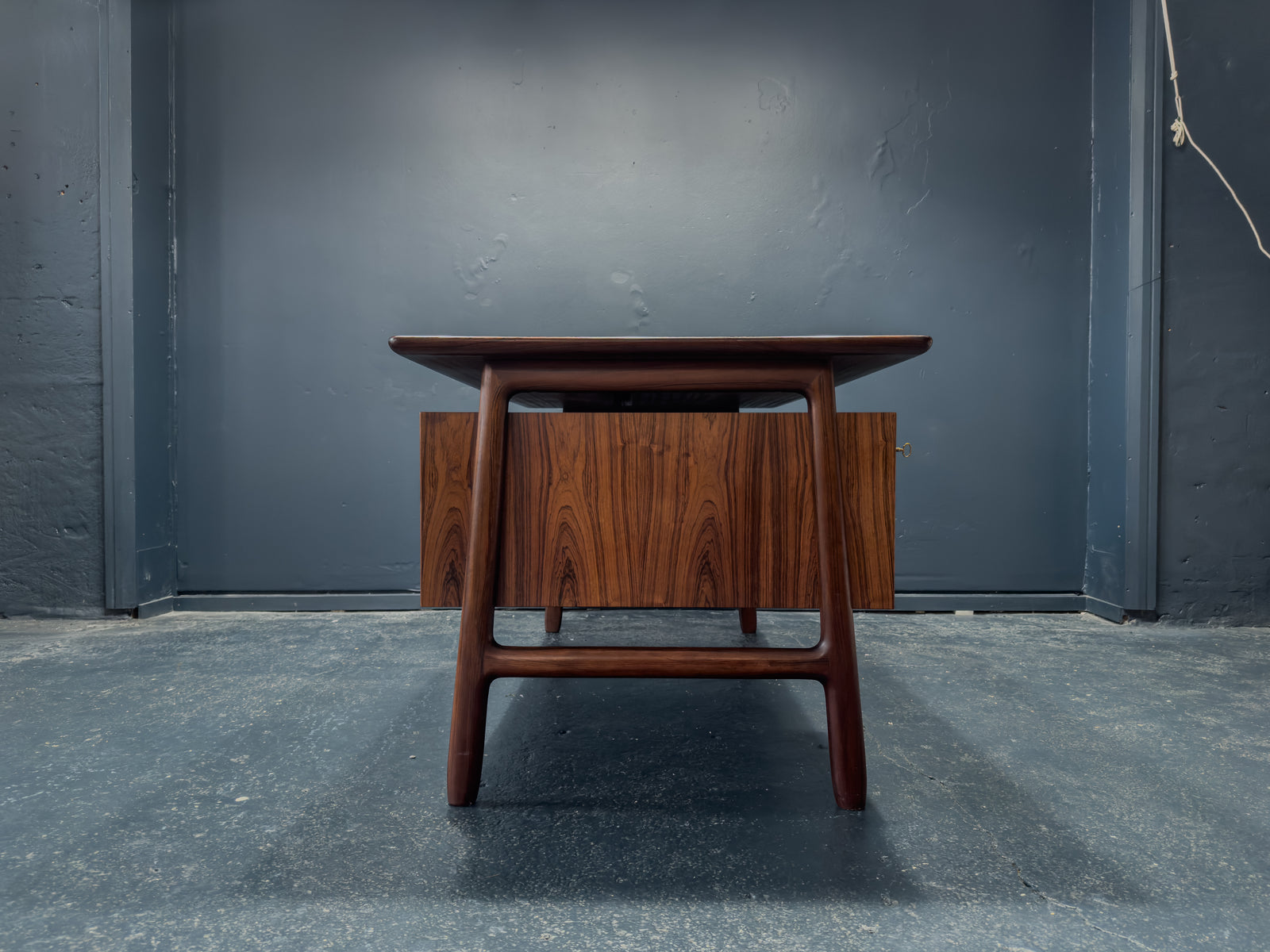 Model 75 Rosewood Desk